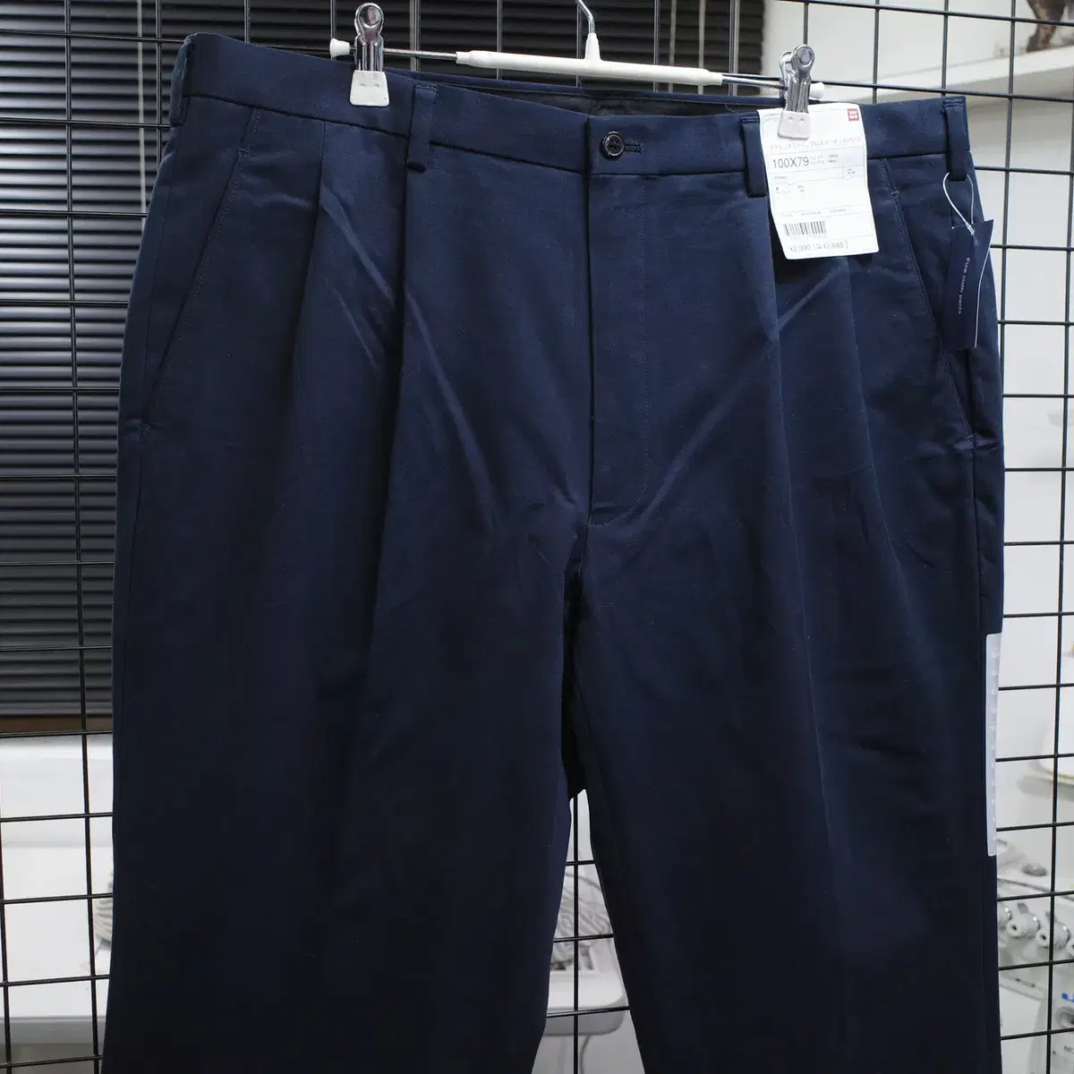 유니클로 FINE CLOTH PANTS 새상품,