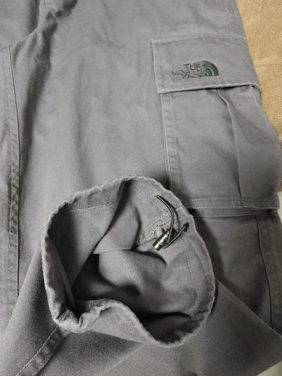 The North Face Utility Cargo Pants 88 (33-34) Mountaineering Camping Golf Gray