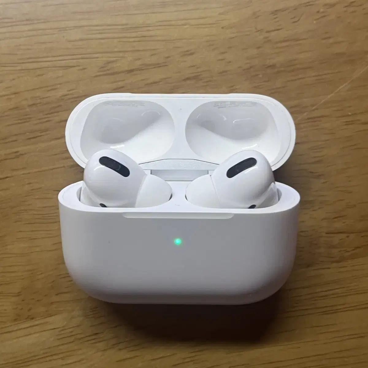 AirPods Pro Genuine yiren Good condition is hard to find