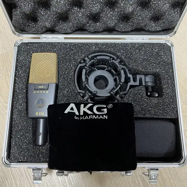 AKG C414 XL2 풀박스 + 뉴트릭 카나레 케이블,스탠드,팝필터