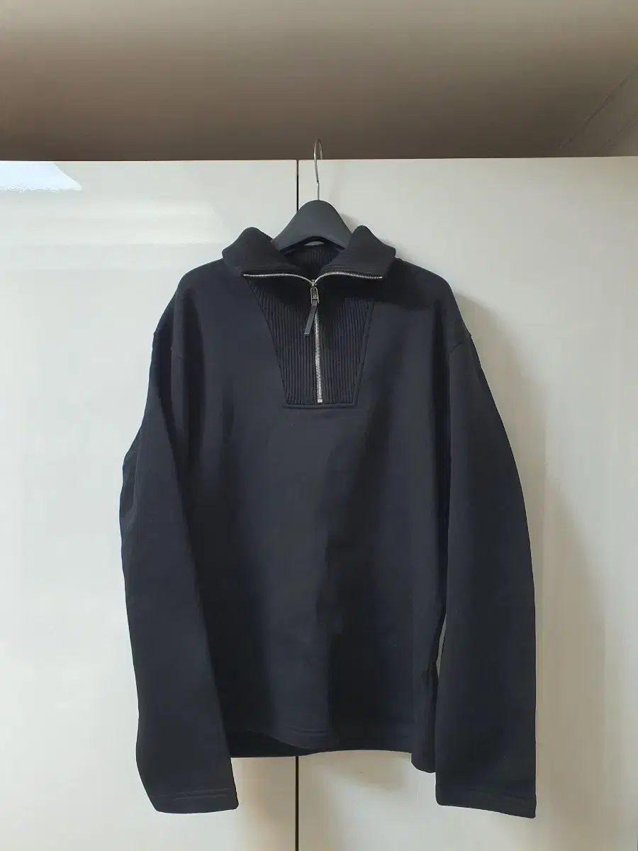 Terry High Neck Sweater Black S (true to size 98) sells