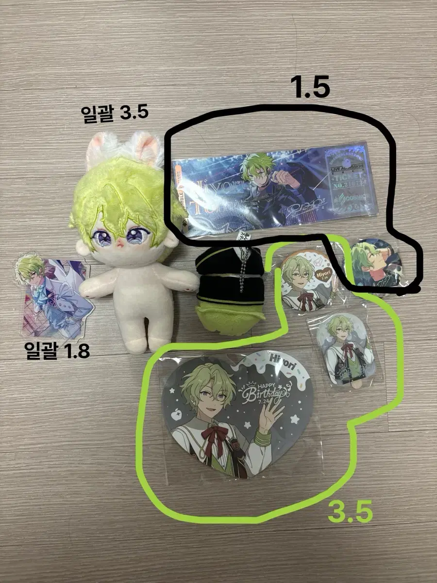 Hiyori dolls, badges, live tickets, birthday goods, goofy acrylics