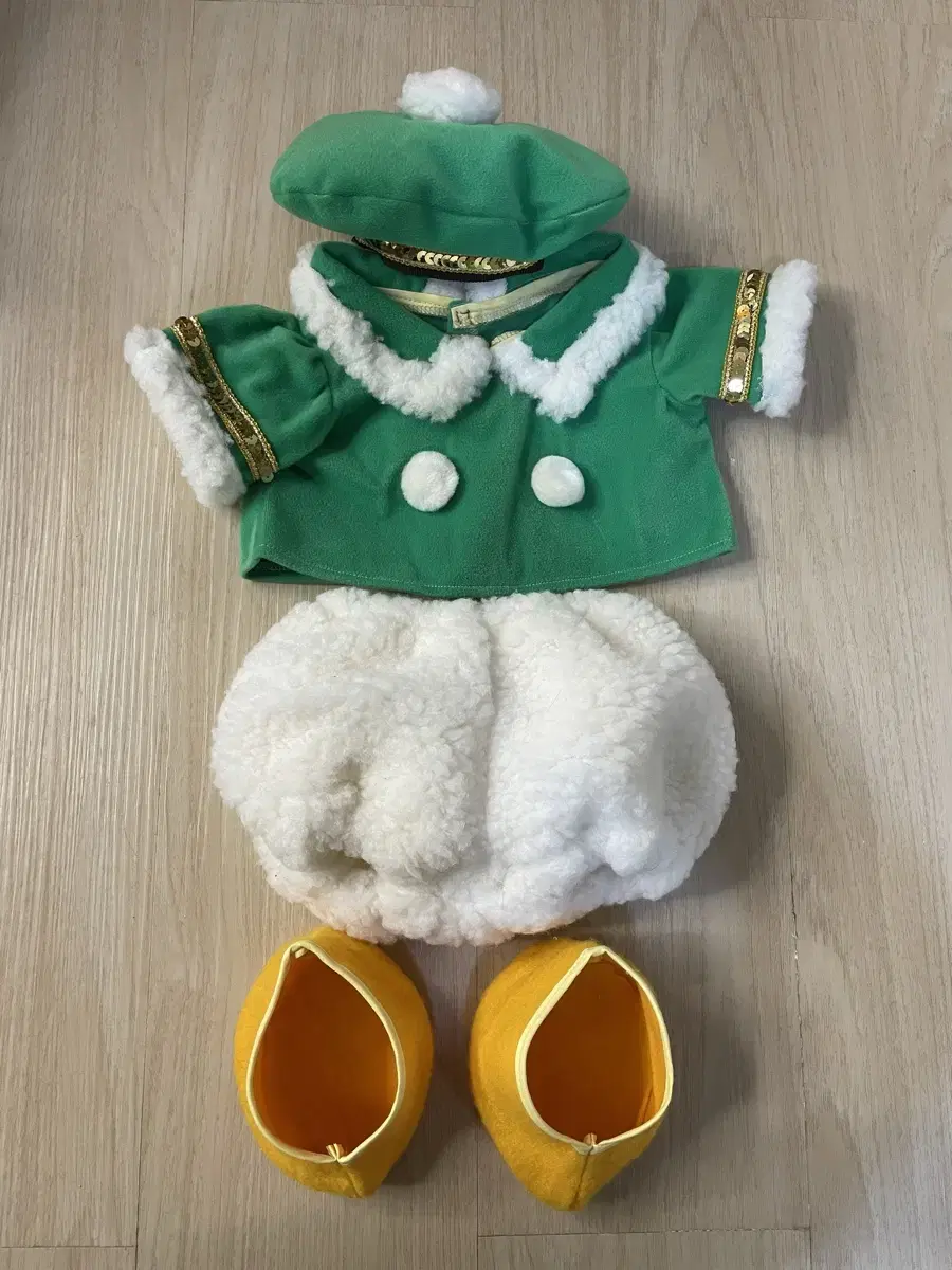 Tokyo Disney Duffy doll clothes Christmas Donald Bock