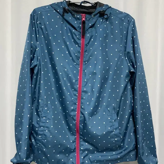 dot zip-up