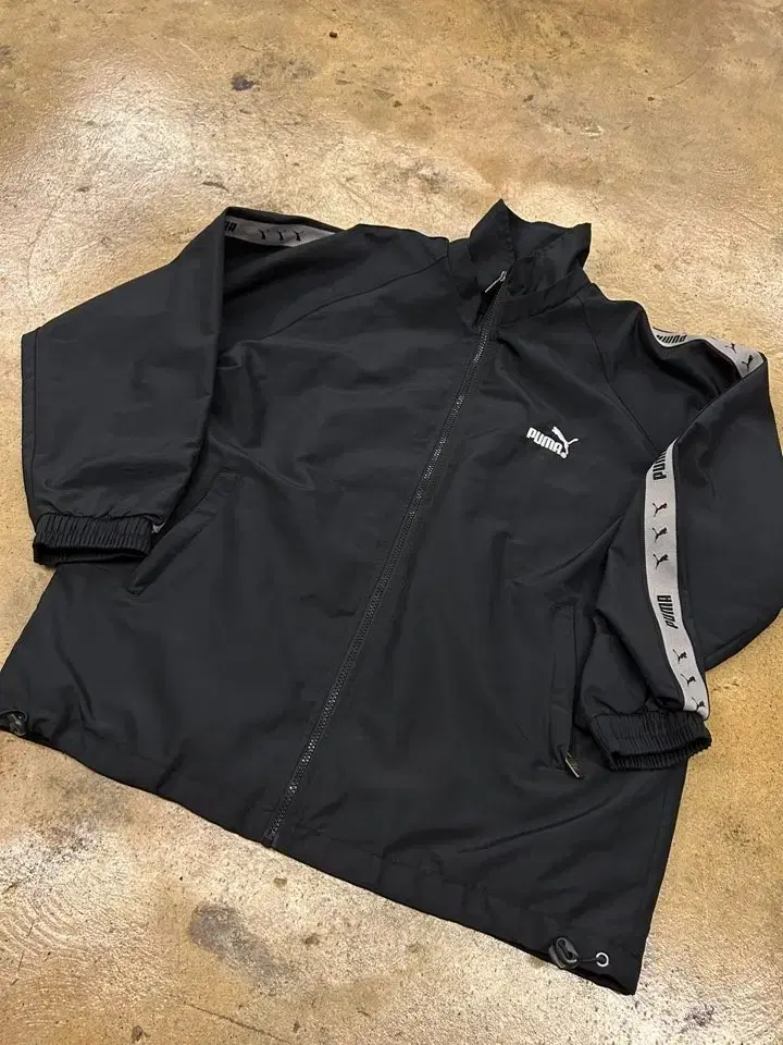 [Genuine/L] Puma Windbreaker