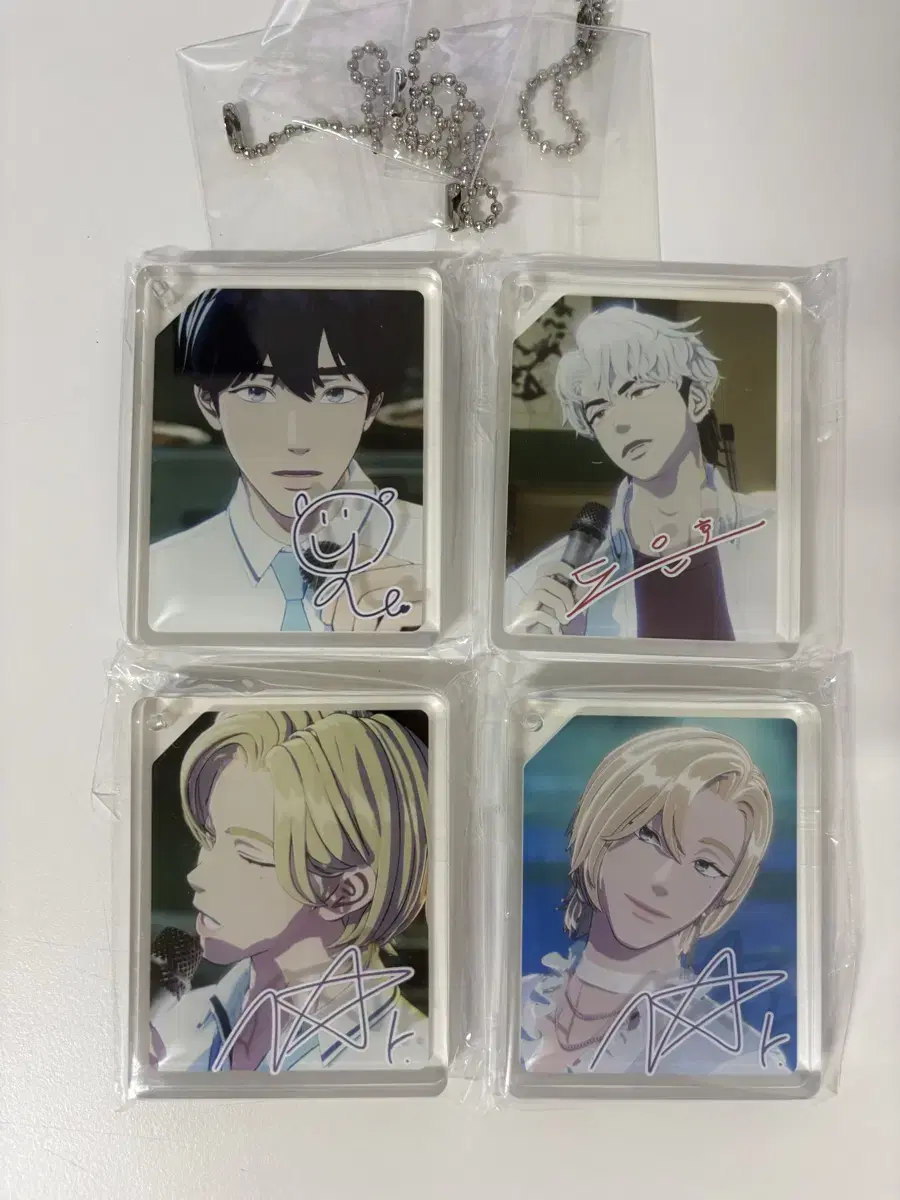 Plave Animate acrylic keychain