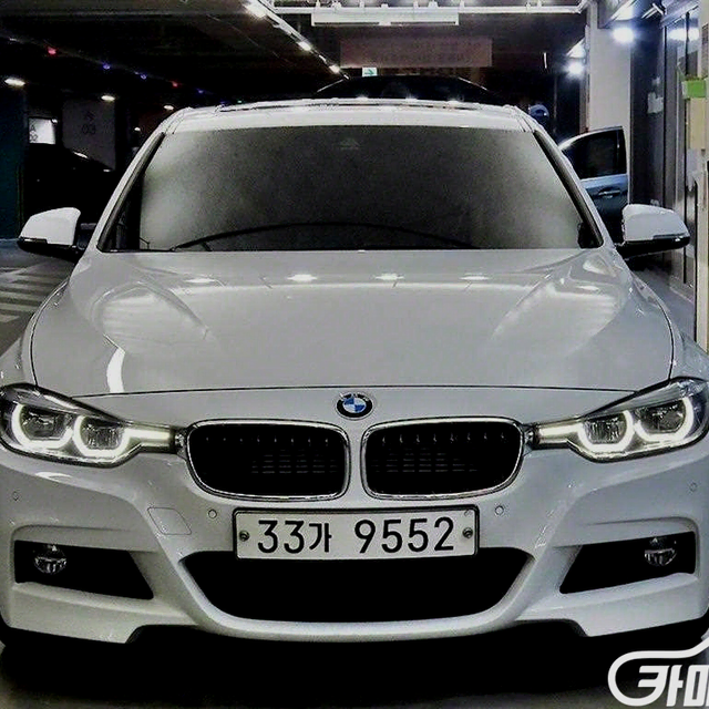 BMW3시리즈 (F30) 330e i퍼포먼스 M 스포츠중고차/전액할부/여