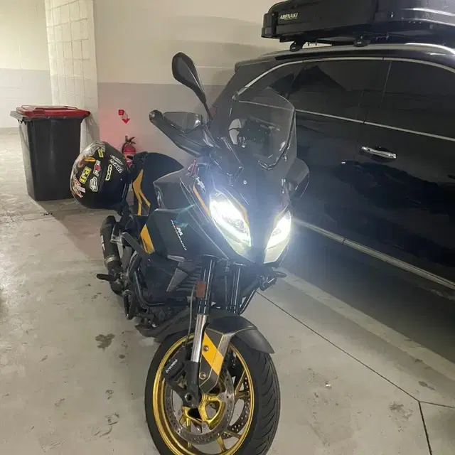 BMW F900XR 오토바이