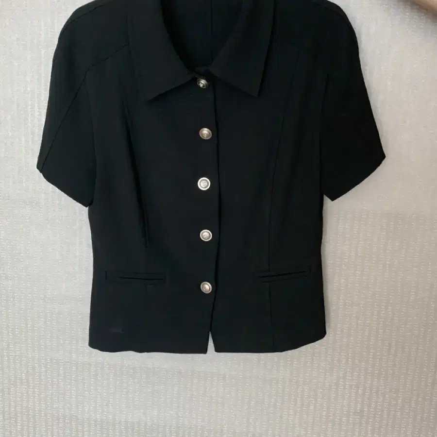 유라고 Button collar half blouse 검정 S