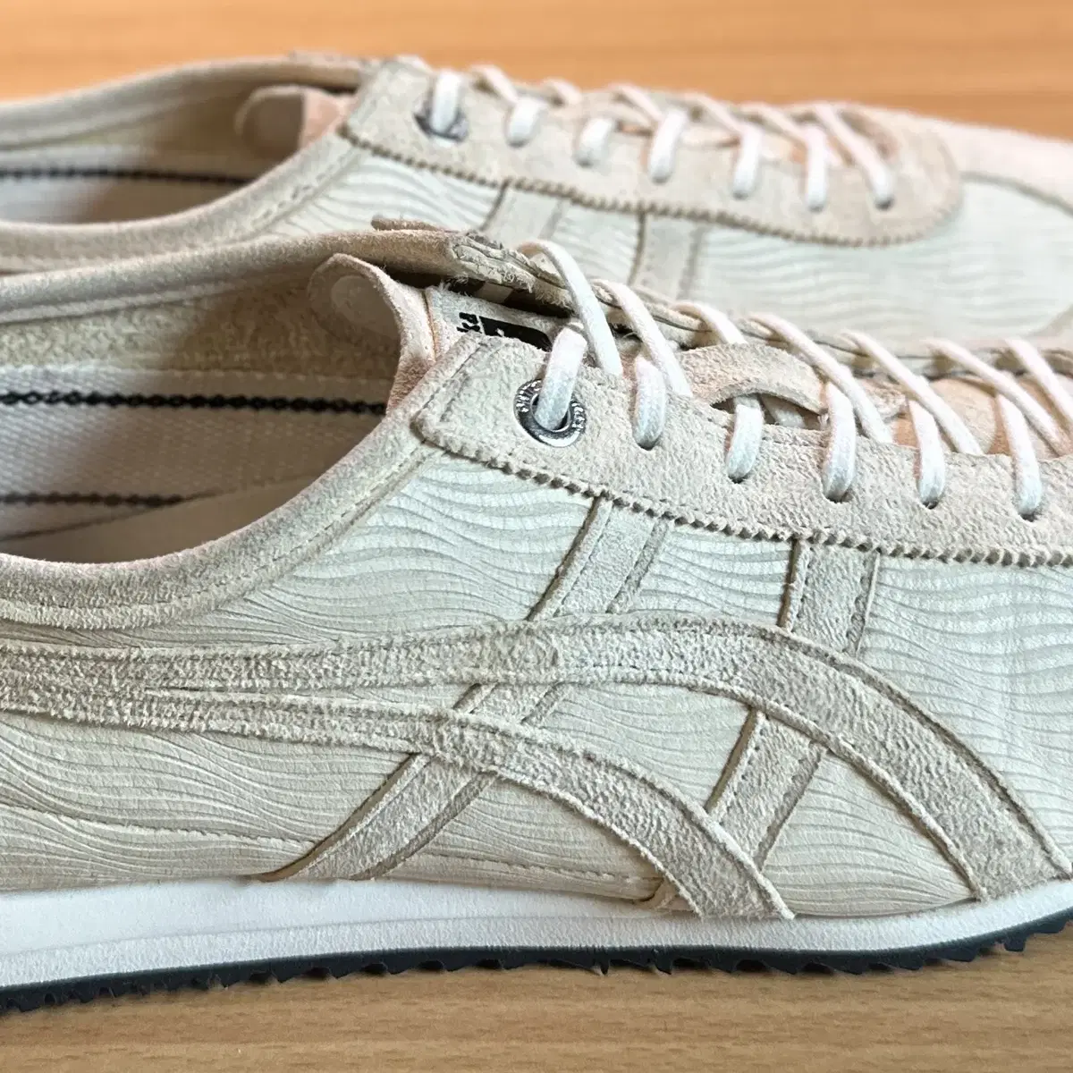 ONITSUKA TIGER MEXICO 66 SD