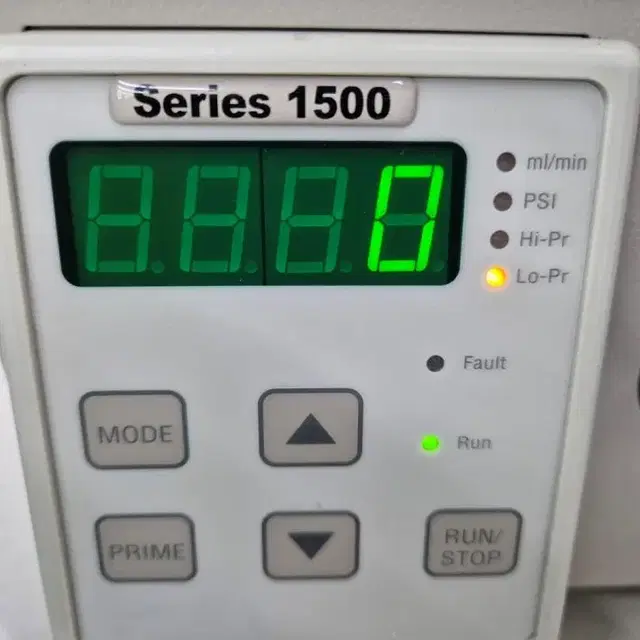 series 1500 Hplc pump