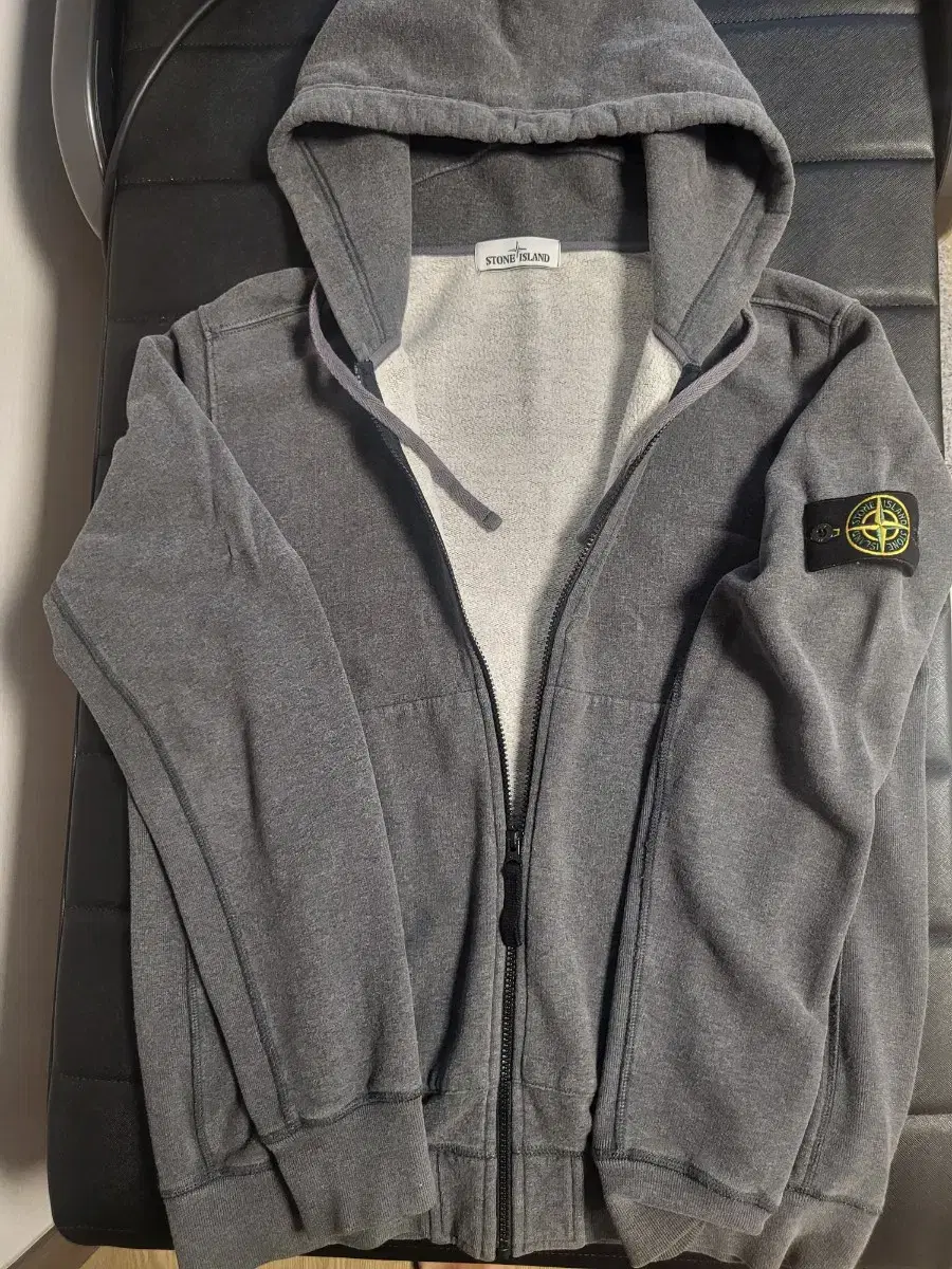 Stone Island Hooded Zip Up XL