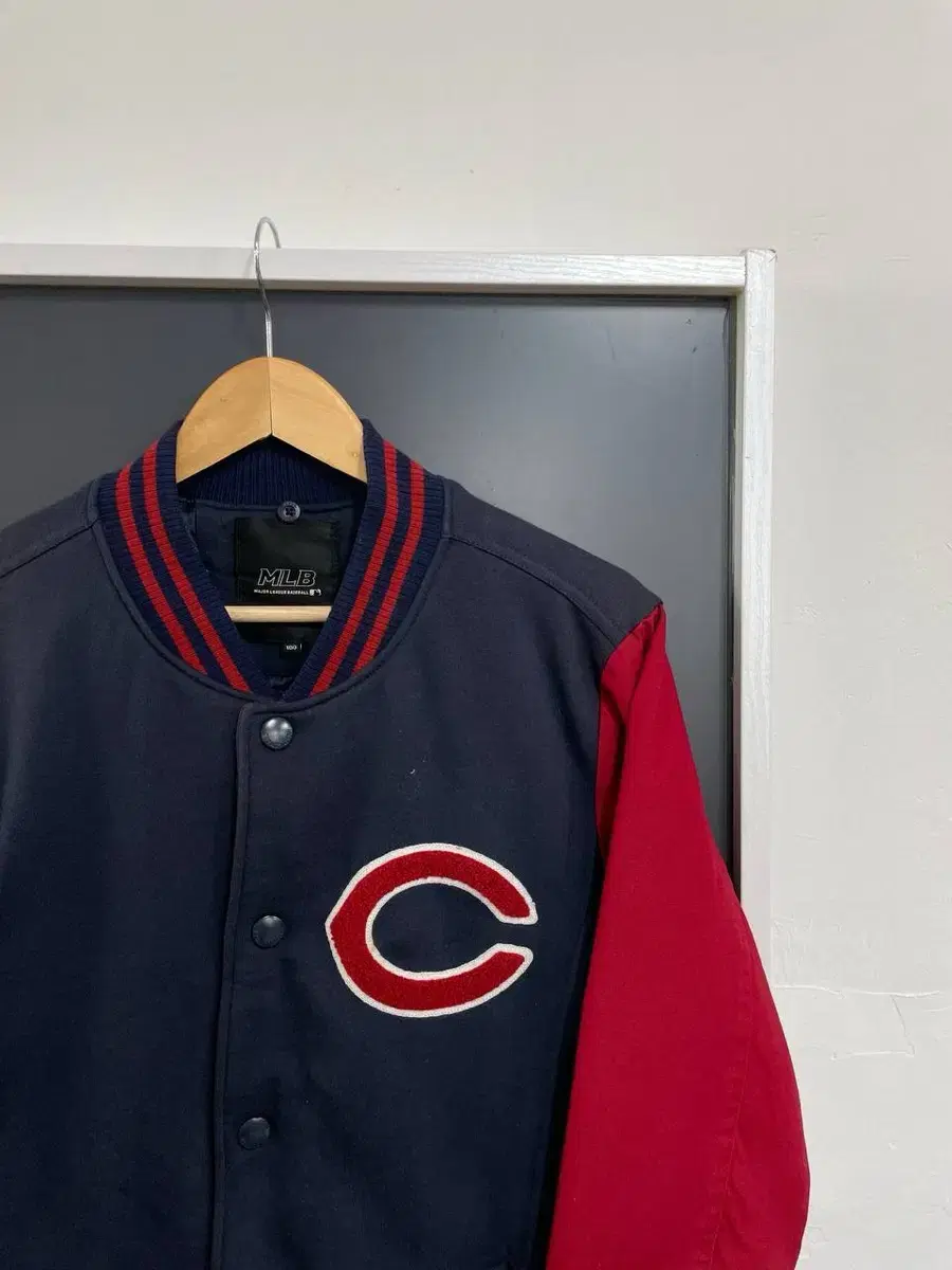 [L] MlB Indiana Big Logo Varsity Jacket