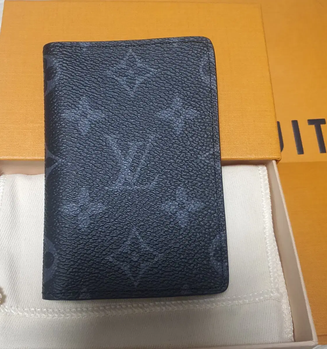 Louis Vuitton Pocket Organizer Monogram Eclipse