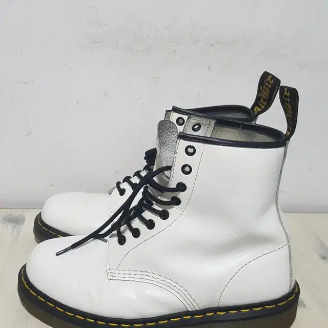 택포 255/260 닥터마틴 DR.MARTENS 1460 8홀 가죽 워커