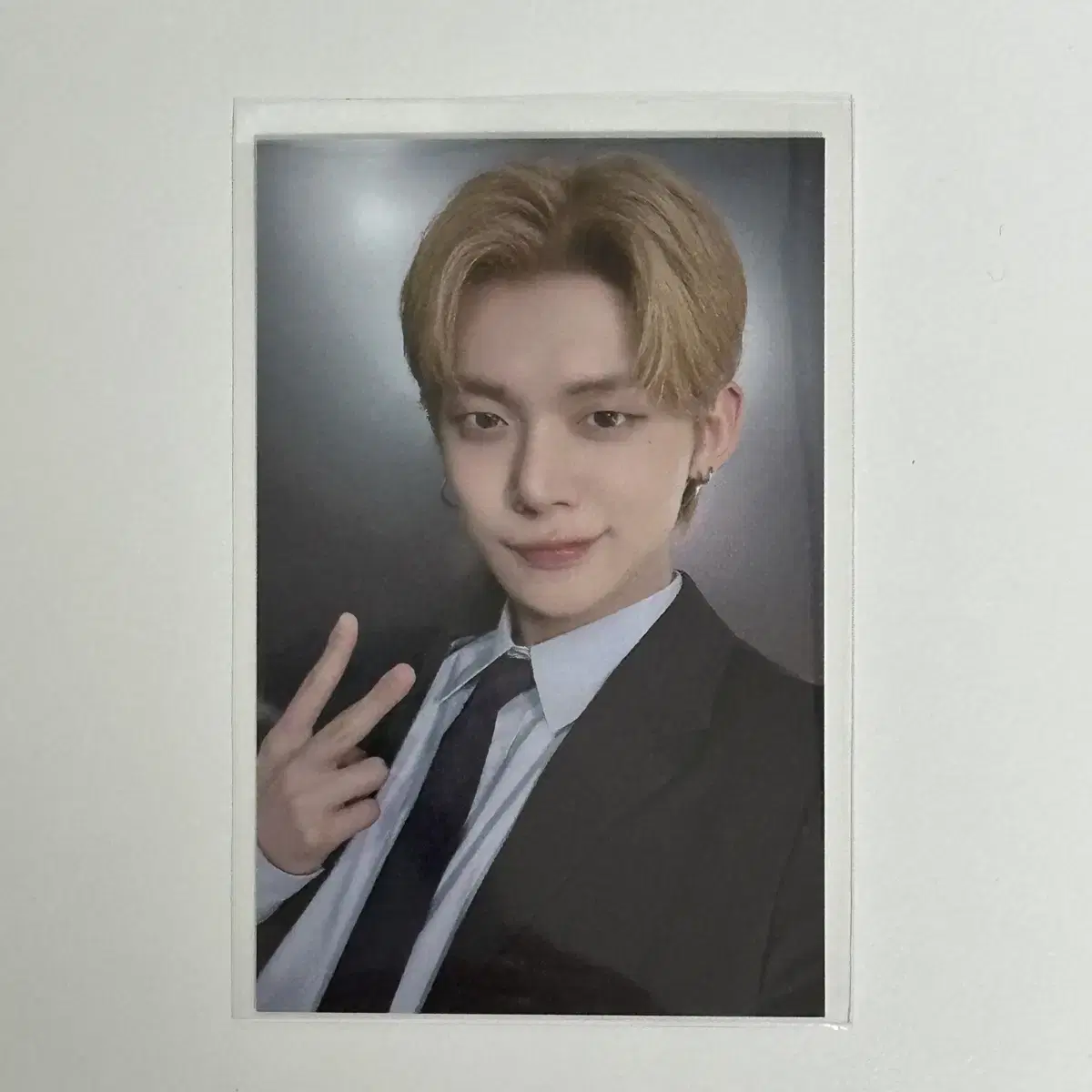 txt yeonjun gum suit workshop photocard wts