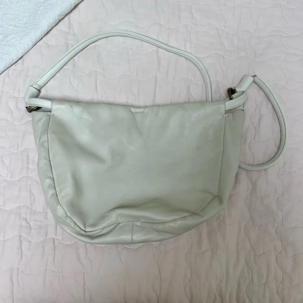 유르트 yurt 플럼백 plum bag 크림