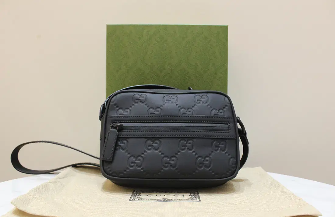 [중고명품다올]Gucci GG Rubber Effect Black Mini Shoulder & Crossbody 771321