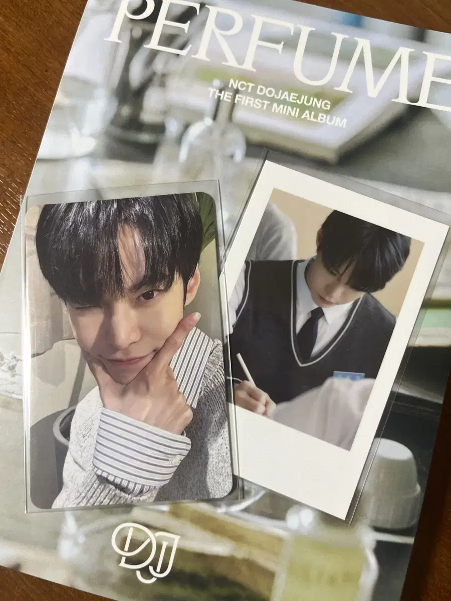 Dojangjeong Perfume Postcard Book doyoung WTS