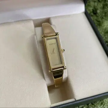 구찌 골드 아날로그 시계