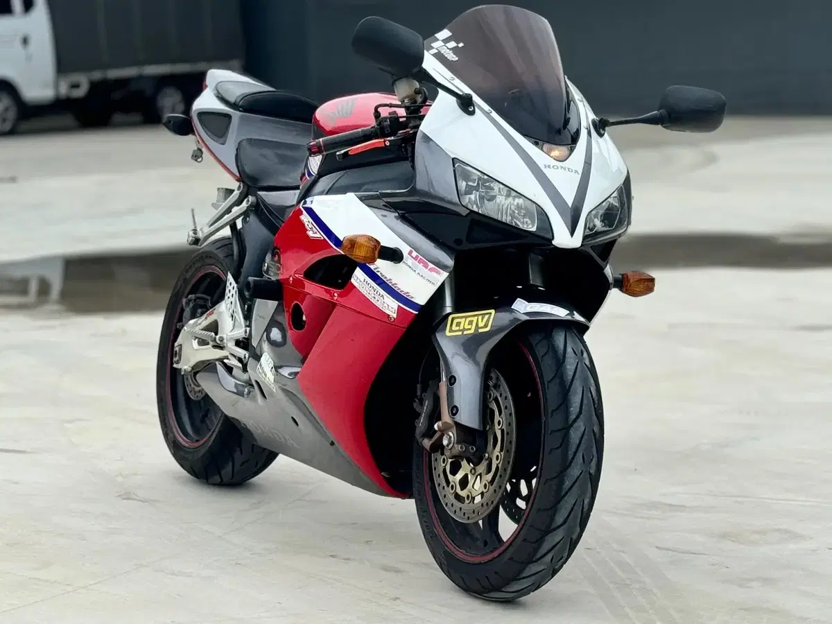 혼다 cbr1000rr 2005년 / 요시무라 / 구조변경 / 판매합니다