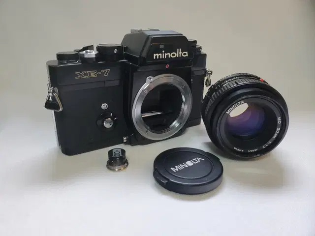 Minolta XE-7,Alike Leica R3 Camera