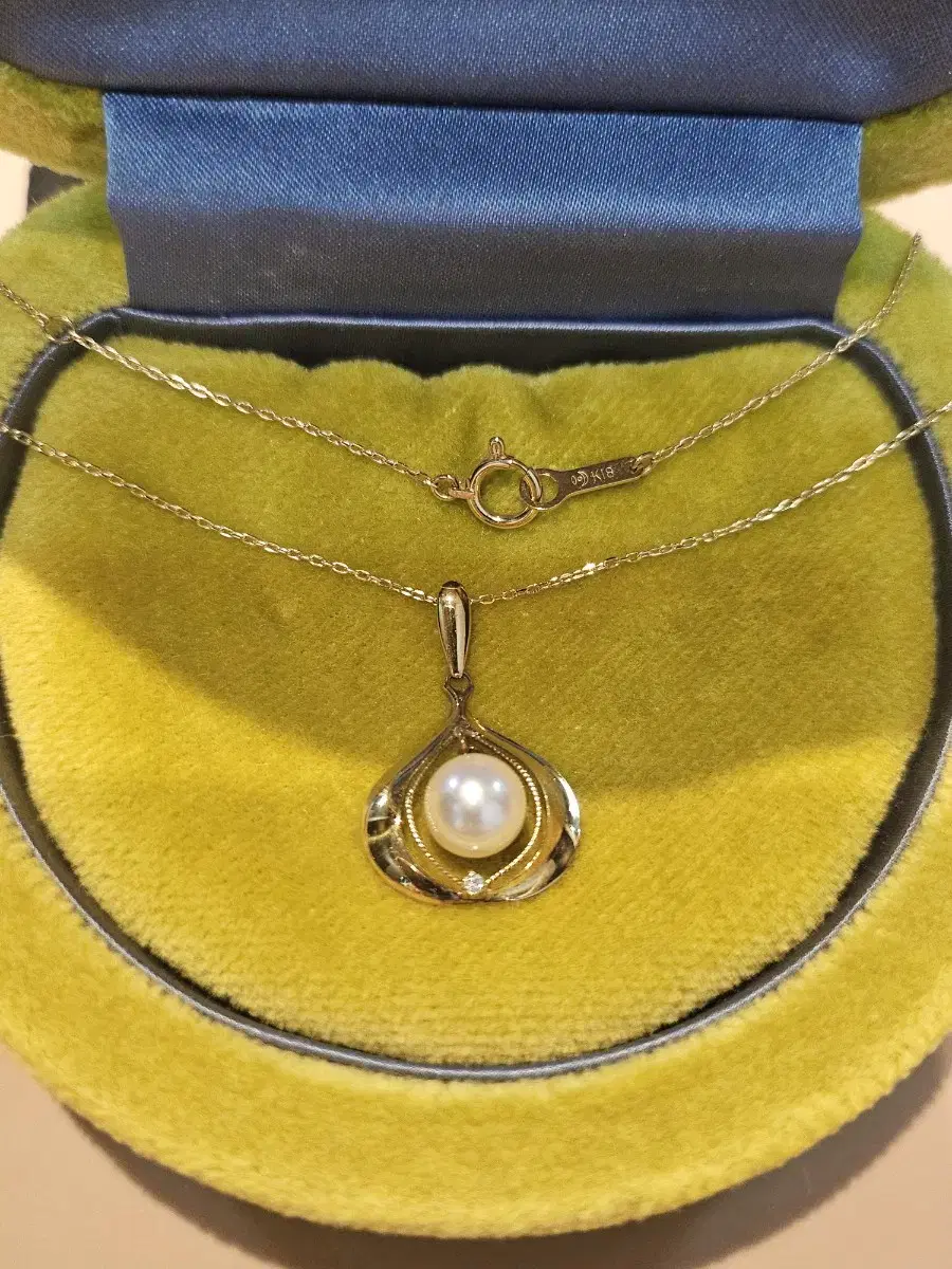 18K Tasaki Akoya Zuu Necklace