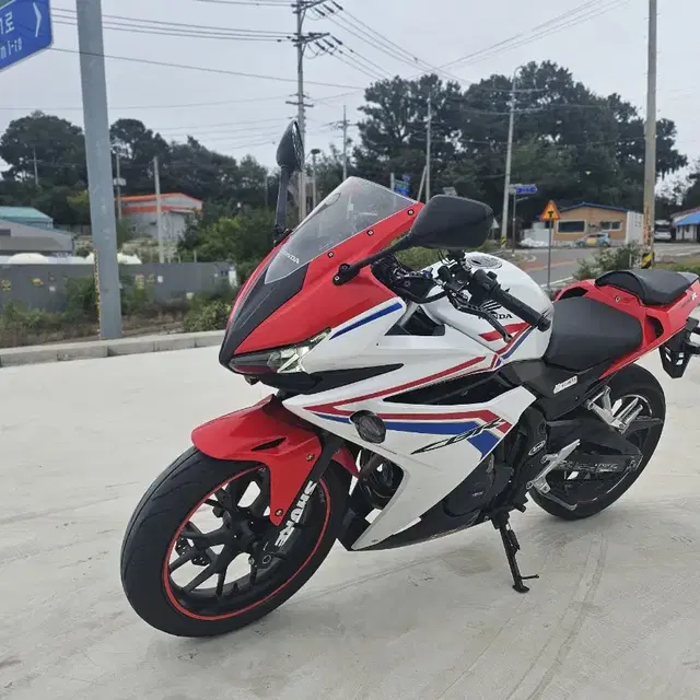 혼다CBR500r  16년식 3만키로 420만원 투채널블박 구변완