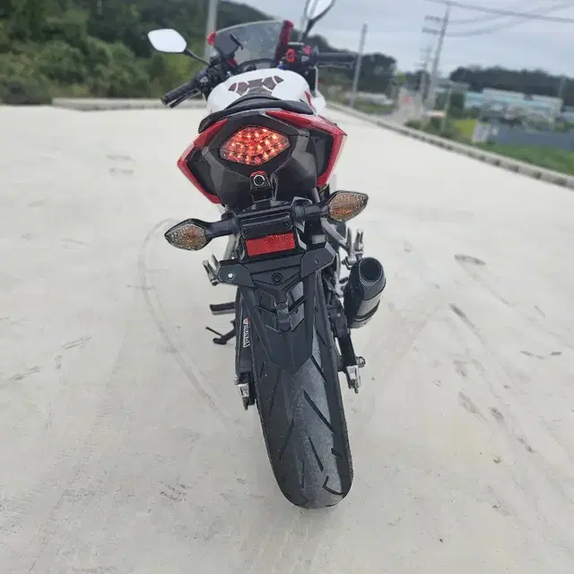 혼다CBR500r  16년식 3만키로 420만원 투채널블박 구변완