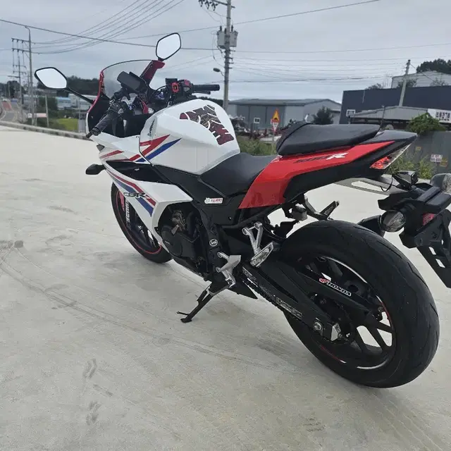 혼다CBR500r  16년식 3만키로 420만원 투채널블박 구변완