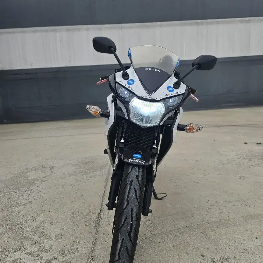 혼다CBR125r  15년식 185만원 구변완  미놀타에디션