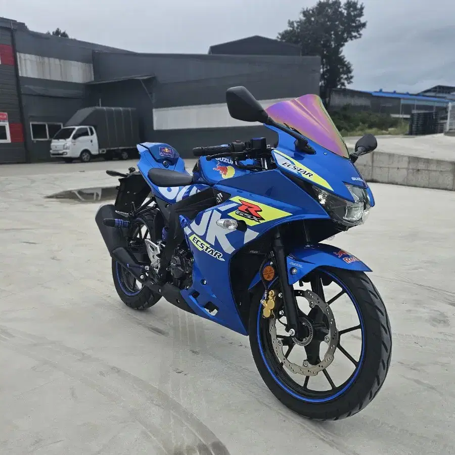 스즈끼 gsxr125 23년식 7000키로 신차급 390만원 저렴판매