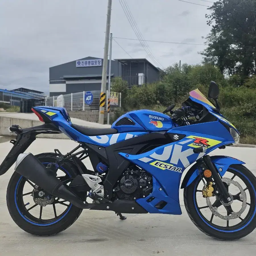 스즈끼 gsxr125 23년식 7000키로 신차급 390만원 저렴판매