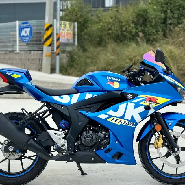 스즈키 gsxr 125 2023년 / 7천키로수 / 신차급 판매합니다