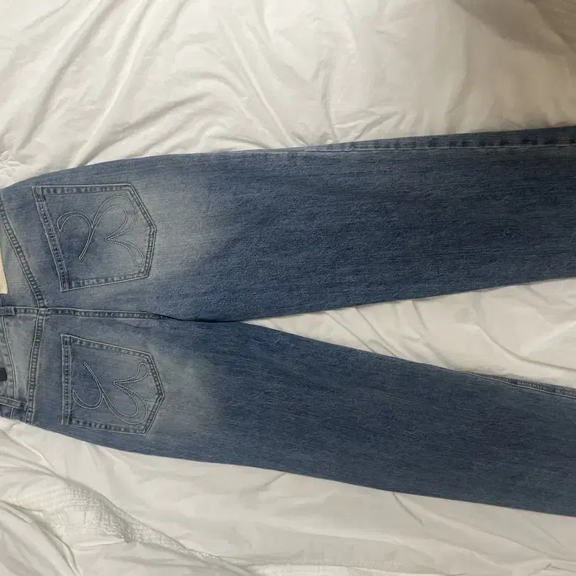 글로니 93 MID-RISE LOOSE FIT JEANS