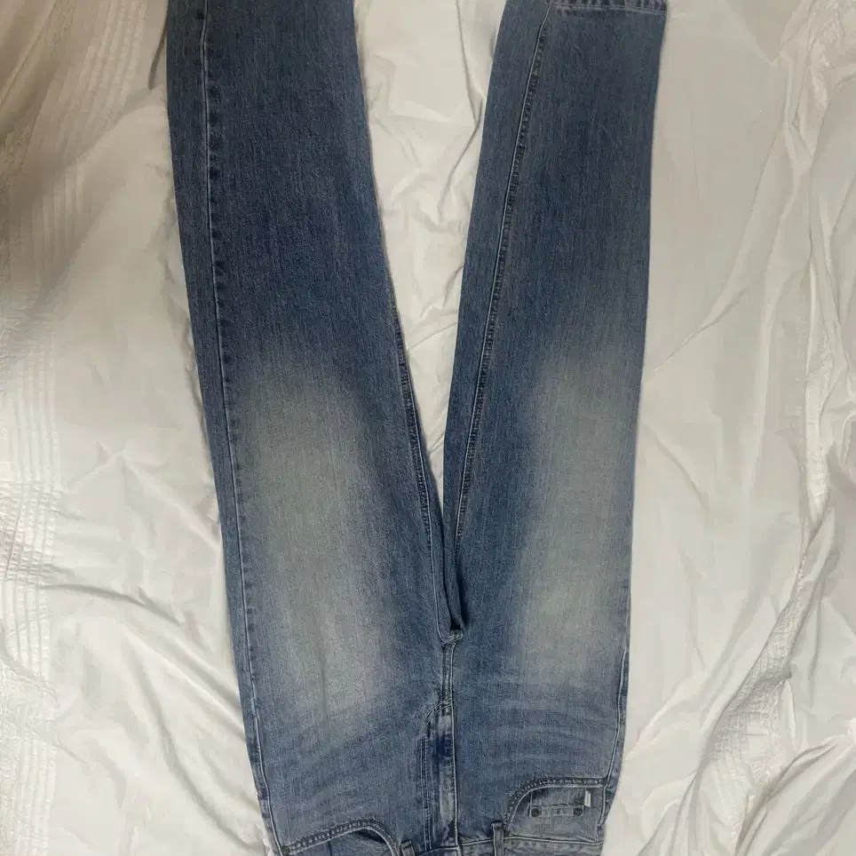 글로니 93 MID-RISE LOOSE FIT JEANS