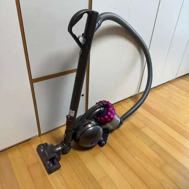 다이슨 dyson DC 46 카본 청소기 정품 버큠 최고급라인 강력흡입