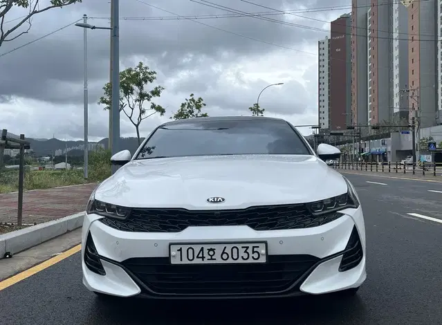 Dl3 k5 1.6터보 시그니처 71,000km(흰색,베이지시트,선루프)