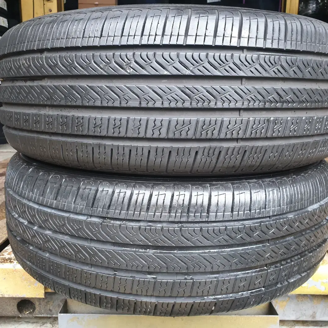 중고타이어 피렐리타이어 P8 FS 225/60R17 99V 2본세트