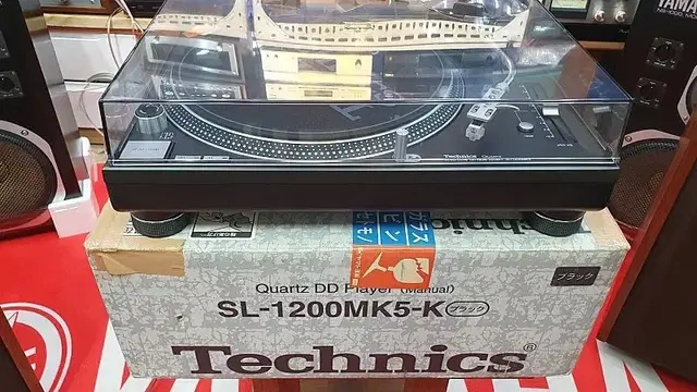 테크닉스SL-1200MK5 턴테이블