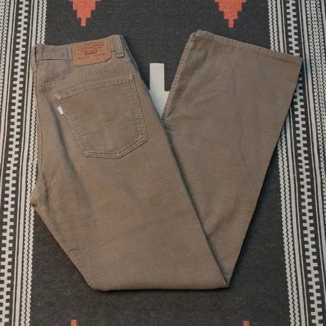 levis white tab 80s 517 flared corduroy