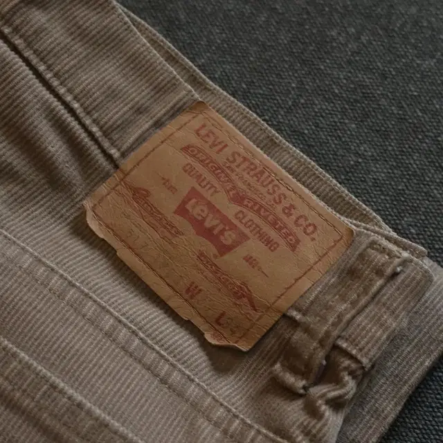 levis white tab 80s 517 flared corduroy