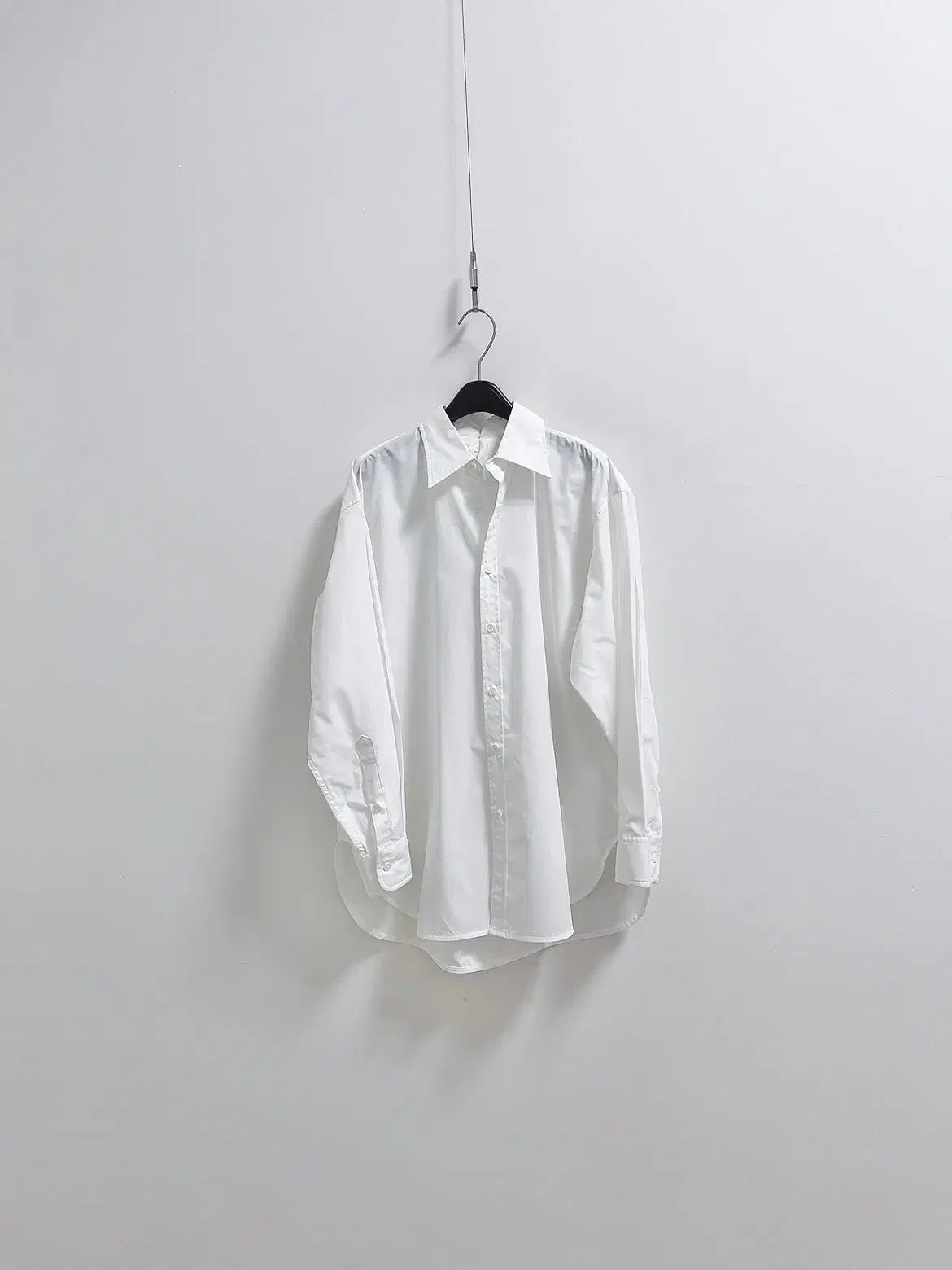 New) Fei Moon Back Button Boxy Shirt