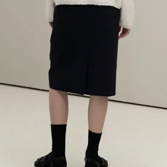 쎄르토 certo Out Pocket Stitch Skirt (Navy)