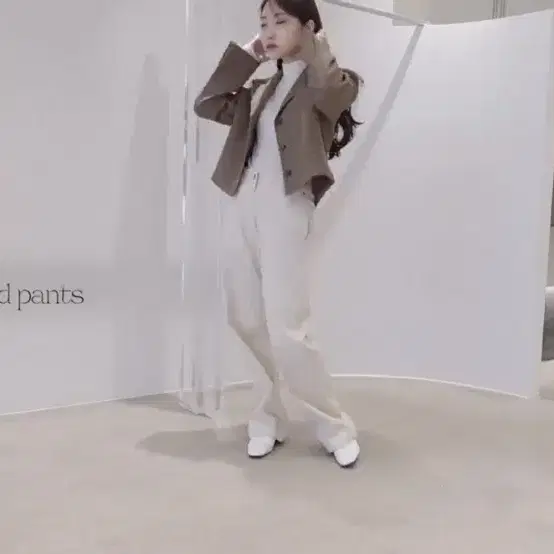 쎄르토 certo Out Pocket Curved Pants