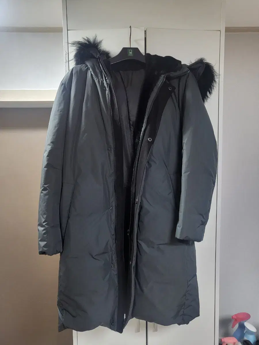 Zeke Raccoonfer Goose Long Puffer (size 100)