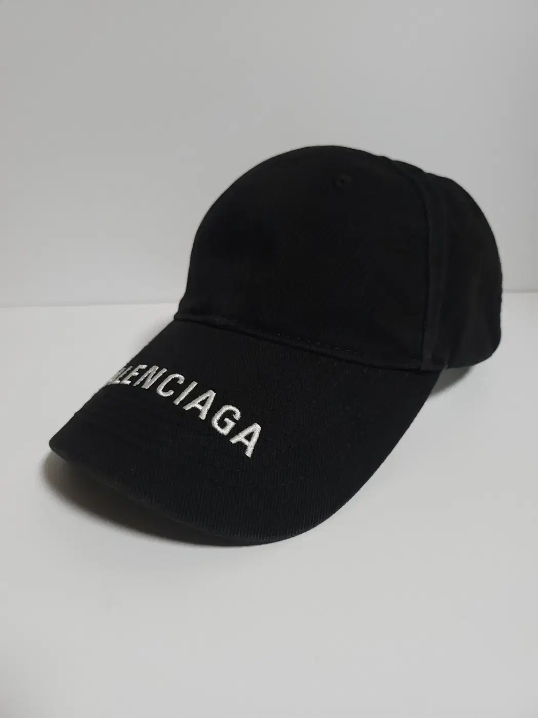 L Balenciaga Black Brimmed Logo Embroidered Ballcap Hat B0921