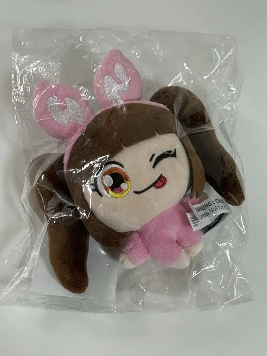 Unsealed Lowest Price) new jeans hanni Supernatural Murakami Collaboration doll keyring sells