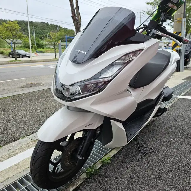 22년식 PCX125 신차같은 차량 판매합니다.