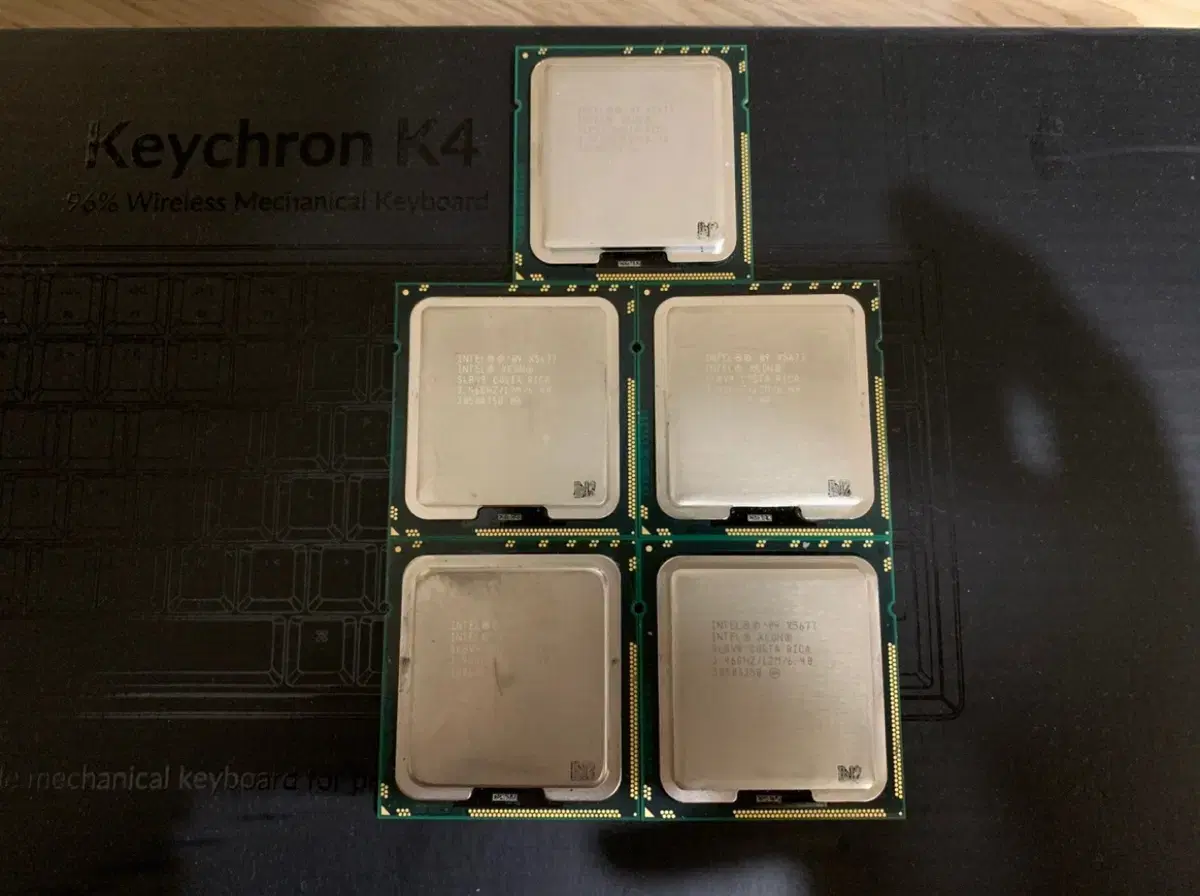 <수수료포함>인텔 제온(Xeon) LGA1366, 2011 소켓 CPU